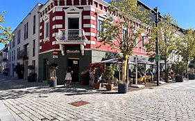Zimmer am Platz